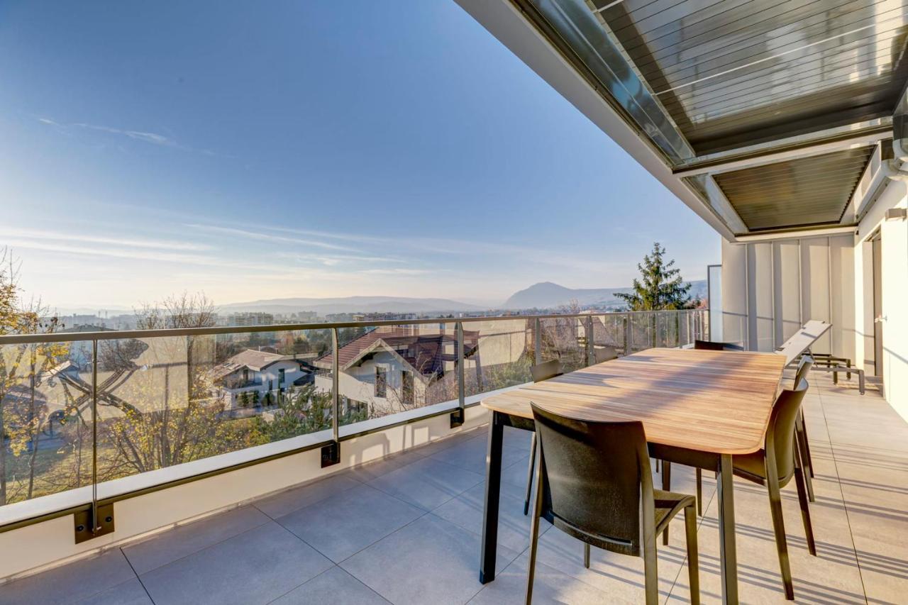 Serenity - 3 Bedroom Top Floor Apartment Parking & Lake View Terrace Annecy Luaran gambar