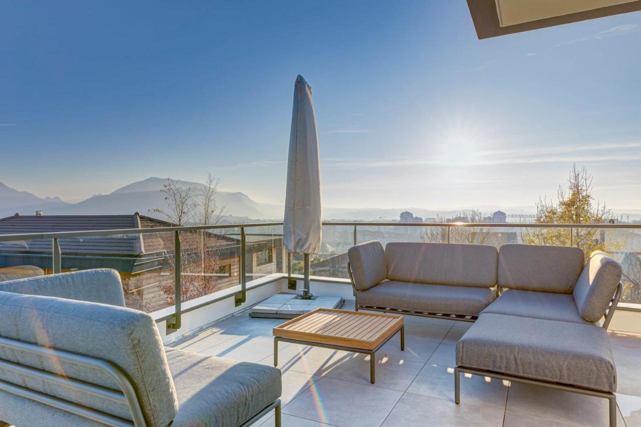 Serenity - 3 Bedroom Top Floor Apartment Parking & Lake View Terrace Annecy Luaran gambar
