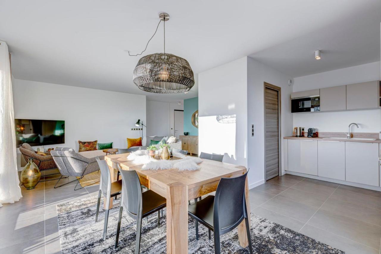 Serenity - 3 Bedroom Top Floor Apartment Parking & Lake View Terrace Annecy Luaran gambar