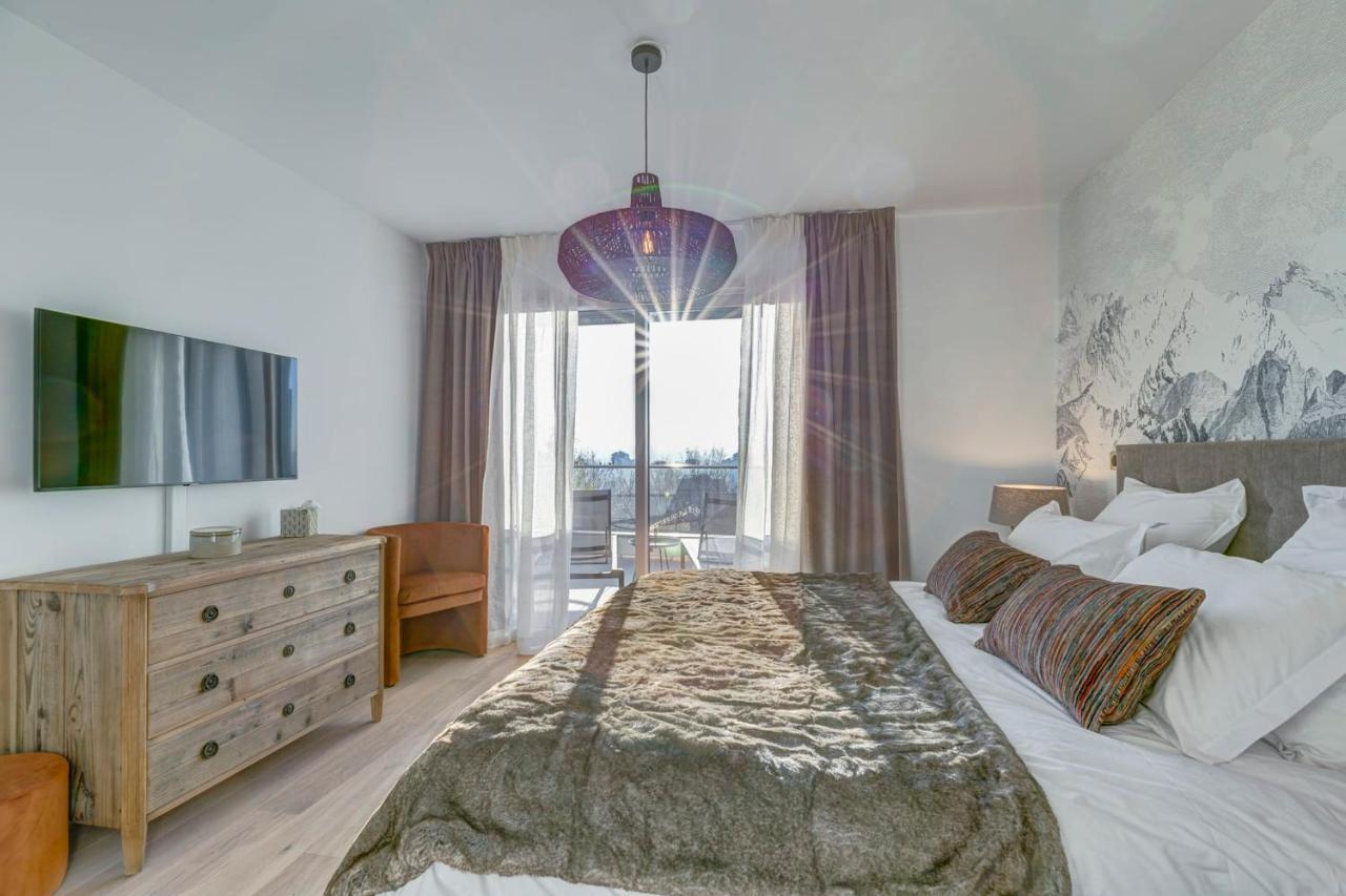 Serenity - 3 Bedroom Top Floor Apartment Parking & Lake View Terrace Annecy Luaran gambar
