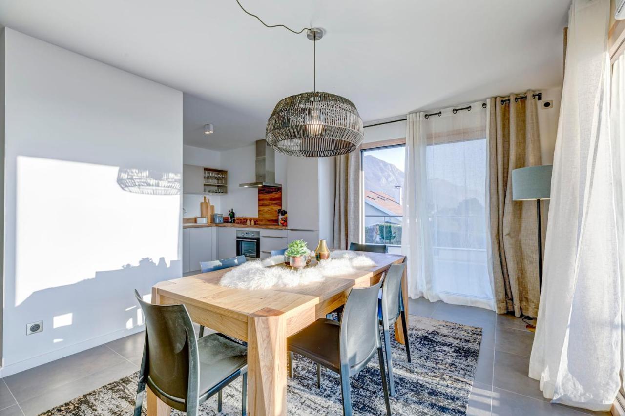 Serenity - 3 Bedroom Top Floor Apartment Parking & Lake View Terrace Annecy Luaran gambar