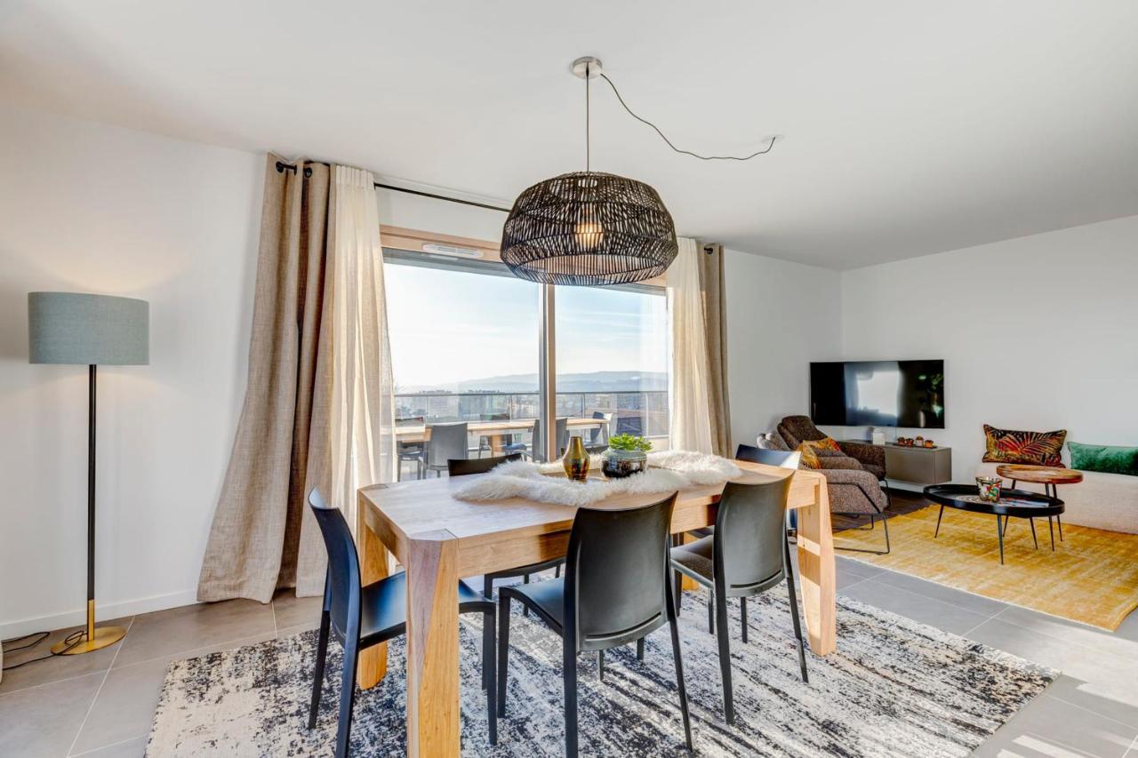 Serenity - 3 Bedroom Top Floor Apartment Parking & Lake View Terrace Annecy Luaran gambar